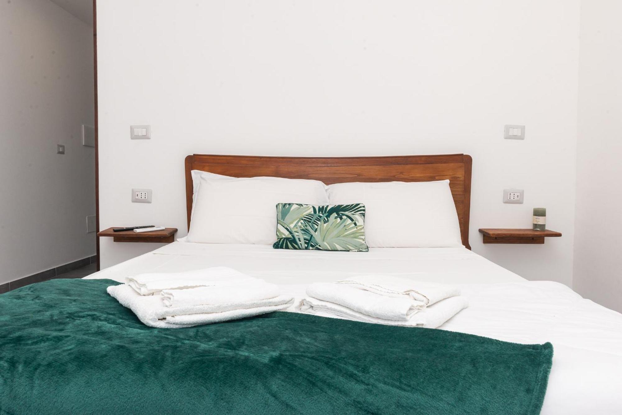 Guest House - Affittacamere Green Apartment - By Faendho Porto Torres Kültér fotó